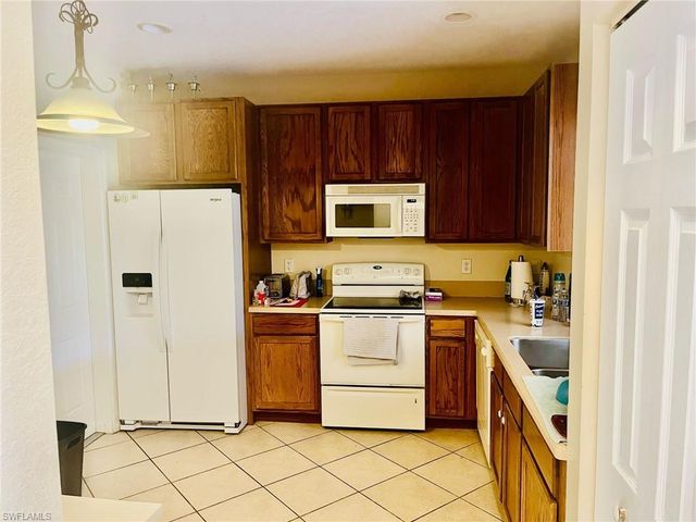 9620 Roundstone CIR, Fort Myers, FL 33967