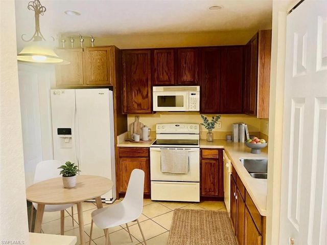 9620 Roundstone CIR, Fort Myers, FL 33967