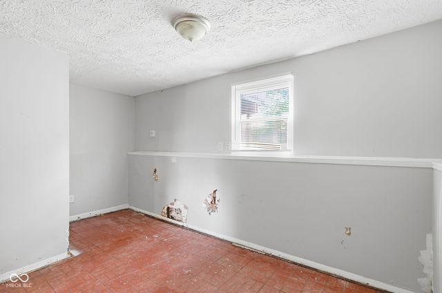 8041 E 34th Street, Indianapolis, IN 46226