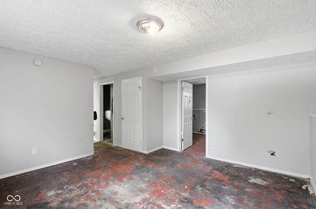 8041 E 34th Street, Indianapolis, IN 46226