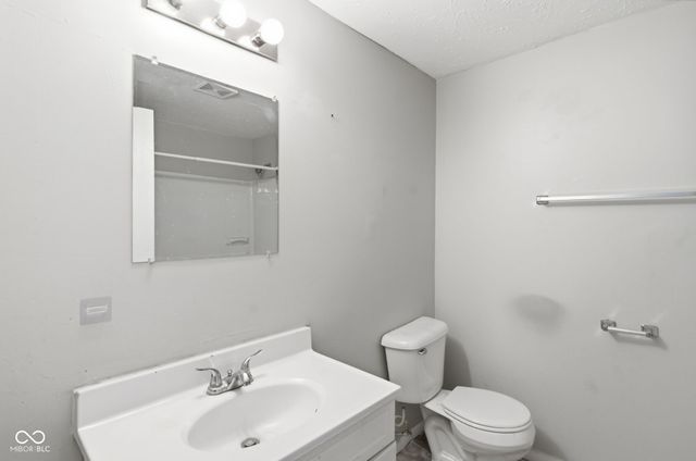 8041 E 34th Street, Indianapolis, IN 46226