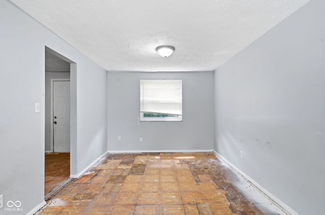 8041 E 34th Street, Indianapolis, IN 46226