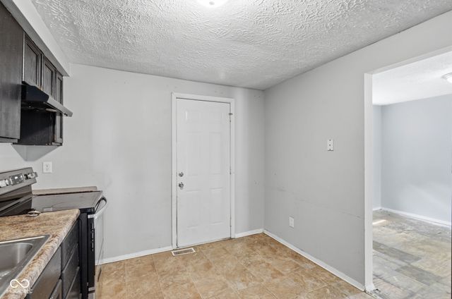 8041 E 34th Street, Indianapolis, IN 46226