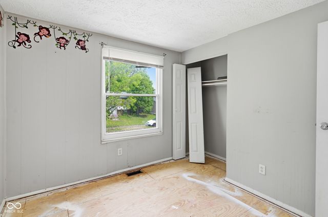 8041 E 34th Street, Indianapolis, IN 46226
