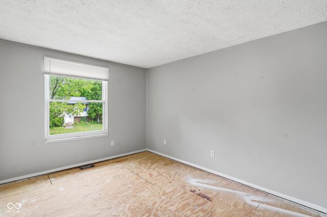 8041 E 34th Street, Indianapolis, IN 46226