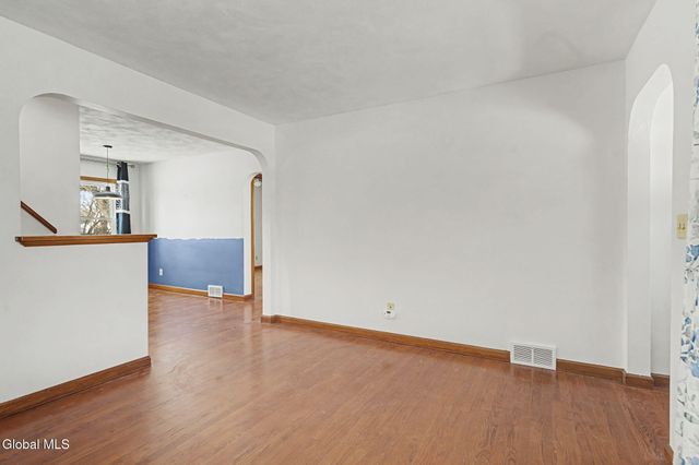 36 Marion Boulevard, Glenville, NY 12302