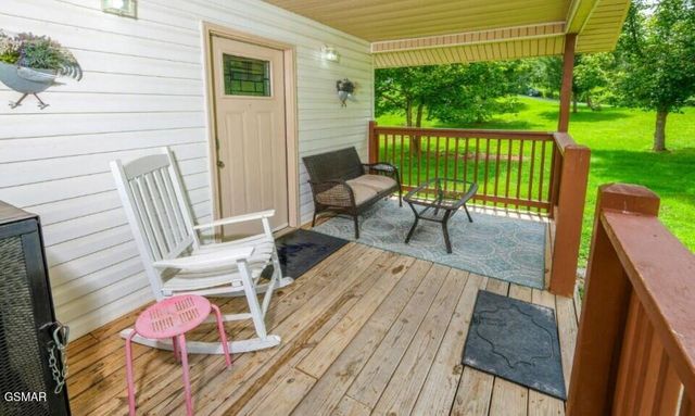 2242 Green Acres Circle, Sevierville, TN 37862