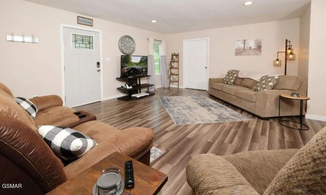 2242 Green Acres Circle, Sevierville, TN 37862