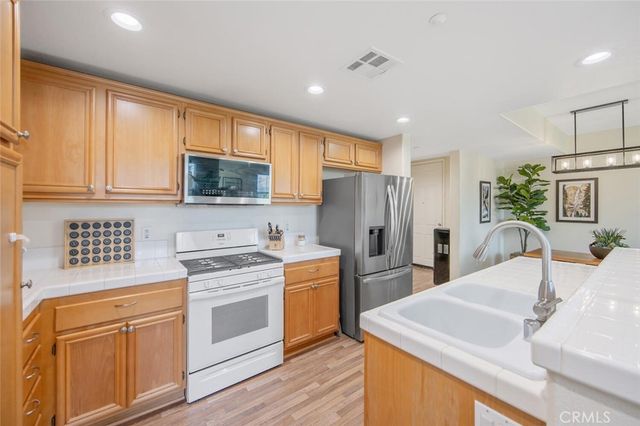 243 Riverdale Court 431, Camarillo, CA 93012