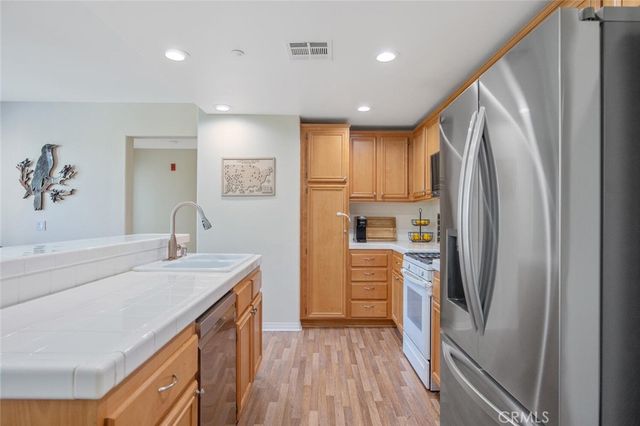 243 Riverdale Court 431, Camarillo, CA 93012