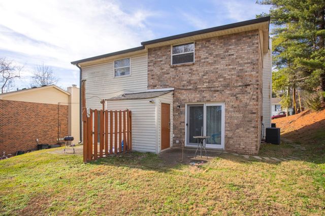 208 Leeshan Ct, Antioch, TN 37013