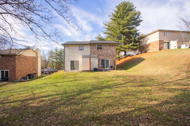 208 Leeshan Ct, Antioch, TN 37013