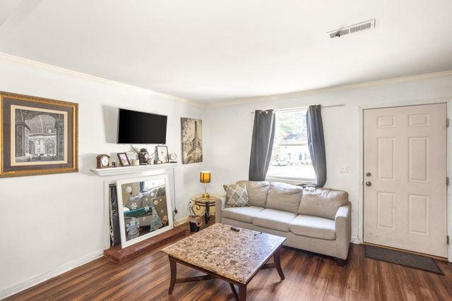 208 Leeshan Ct, Antioch, TN 37013