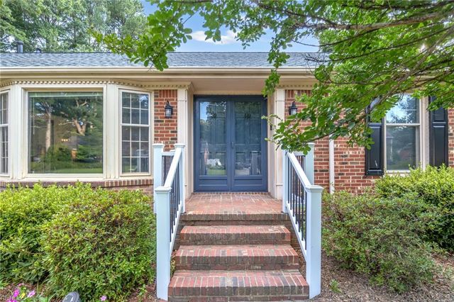 3208 Meadowbrook LN, Chesapeake, VA 23321
