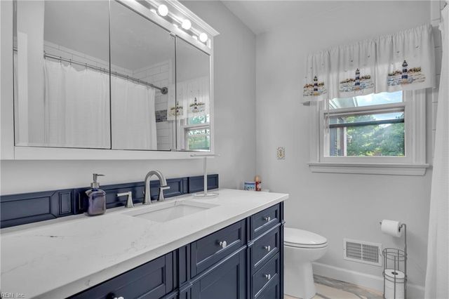 3208 Meadowbrook LN, Chesapeake, VA 23321