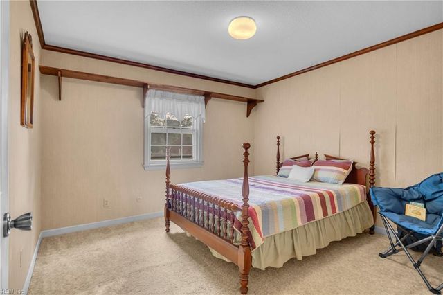 3208 Meadowbrook LN, Chesapeake, VA 23321