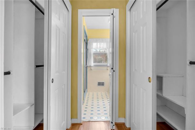 3208 Meadowbrook LN, Chesapeake, VA 23321