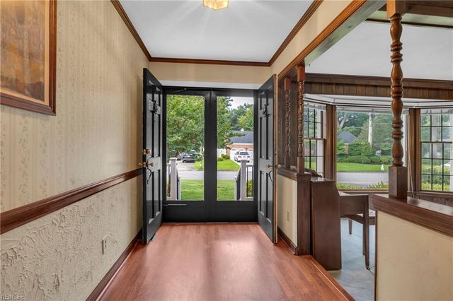 3208 Meadowbrook LN, Chesapeake, VA 23321