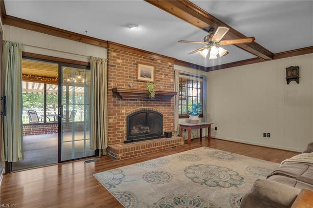 3208 Meadowbrook LN, Chesapeake, VA 23321