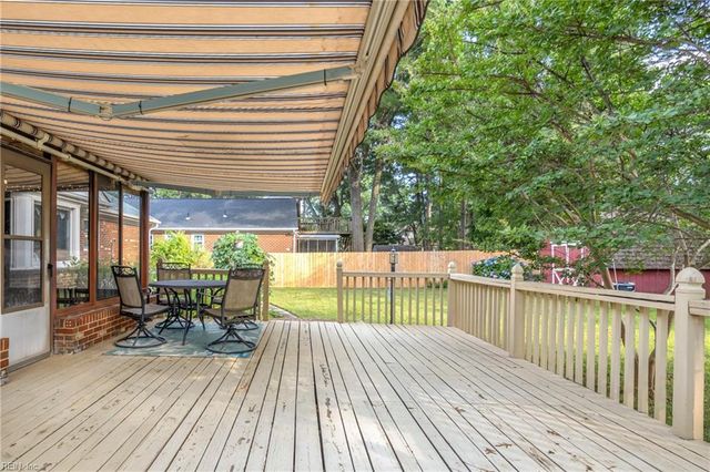 3208 Meadowbrook LN, Chesapeake, VA 23321