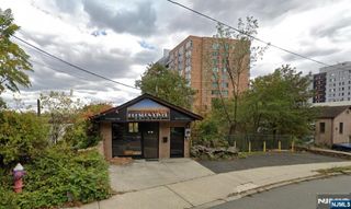 53 Gorge Road, Edgewater, NJ 07020