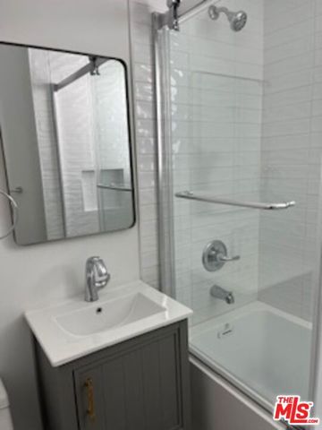 1725 Malcolm Avenue, Los Angeles, CA 90024