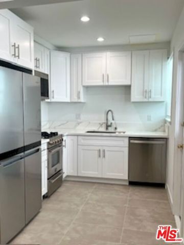 1725 Malcolm Avenue, Los Angeles, CA 90024