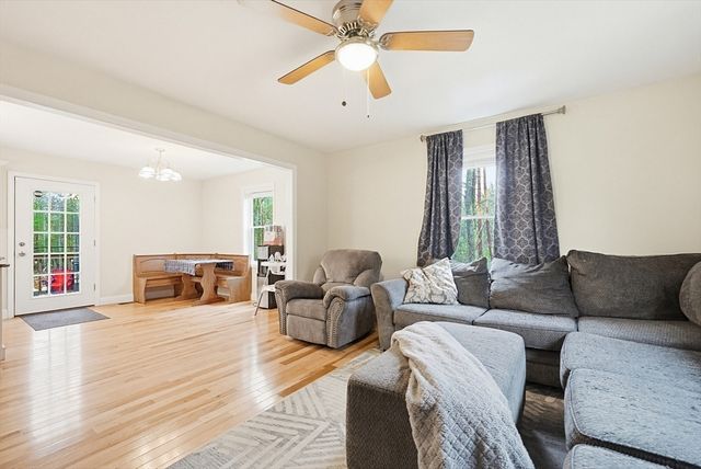 16 I Capen Road, Spencer, MA 01562