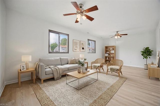 4184 Thistle CIR, Virginia Beach, VA 23462