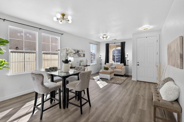 6217 Jefjen Way, Elk Grove, CA 95757