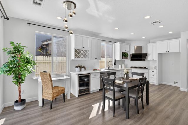 6217 Jefjen Way, Elk Grove, CA 95757