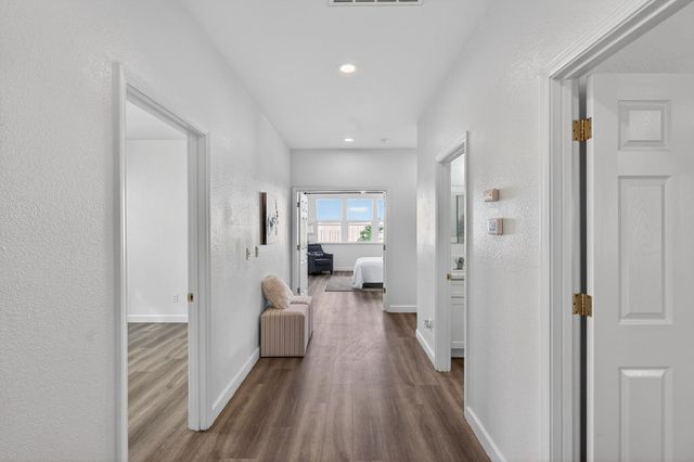 6217 Jefjen Way, Elk Grove, CA 95757