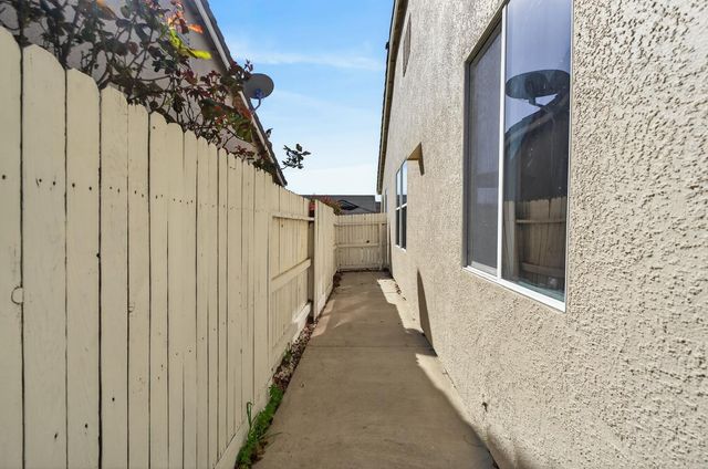 6217 Jefjen Way, Elk Grove, CA 95757