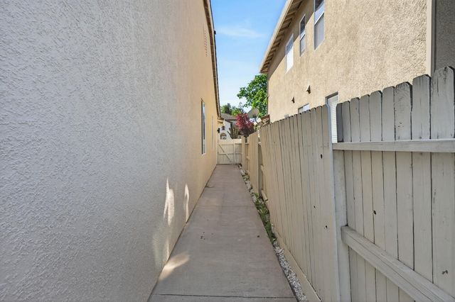 6217 Jefjen Way, Elk Grove, CA 95757