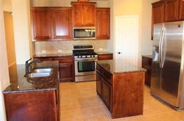 2764 Fuente, Grand Prairie, TX 75054