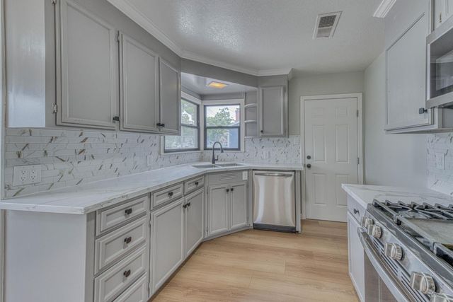 216 Toyon Avenue, Salinas, CA 93906