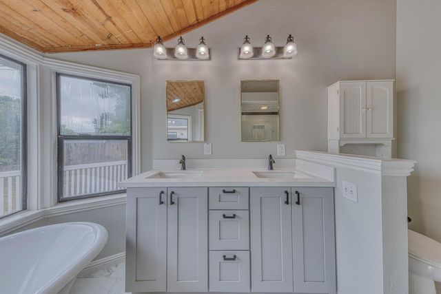 216 Toyon Avenue, Salinas, CA 93906
