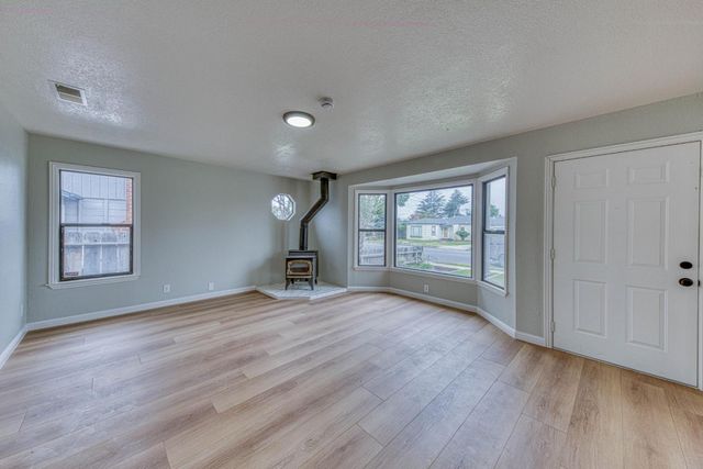 216 Toyon Avenue, Salinas, CA 93906