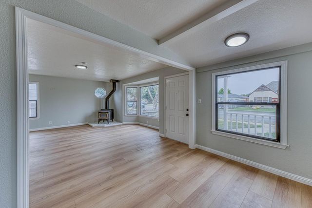 216 Toyon Avenue, Salinas, CA 93906