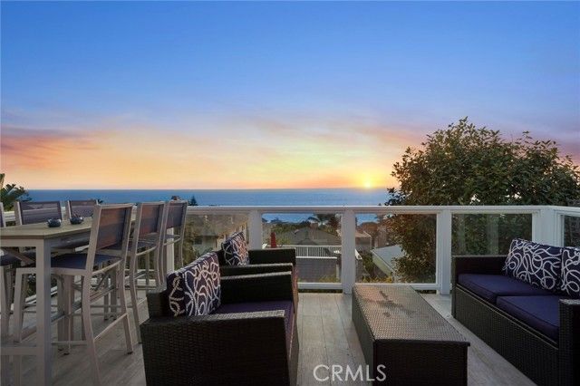 2915 Rounsevel, Laguna Beach, CA 92651
