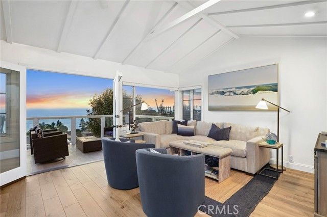 2915 Rounsevel, Laguna Beach, CA 92651