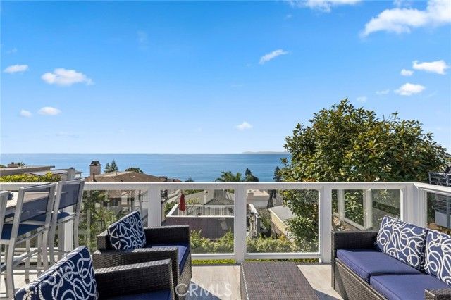2915 Rounsevel, Laguna Beach, CA 92651