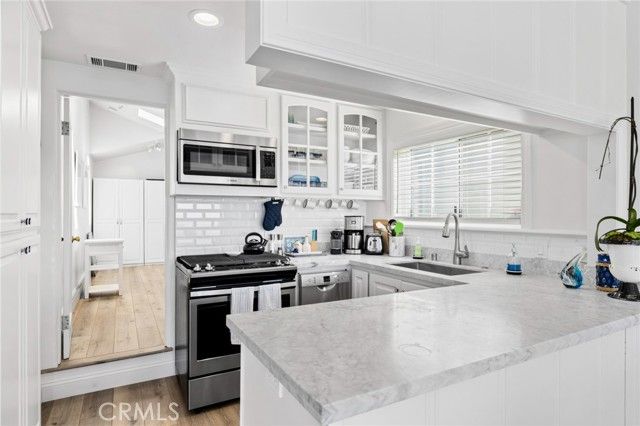 2915 Rounsevel, Laguna Beach, CA 92651