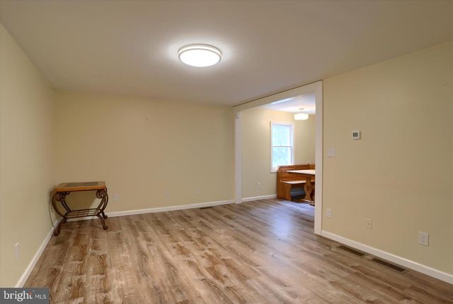 105 ELK DR, Carlisle, PA 17015