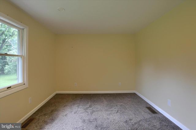 105 ELK DR, Carlisle, PA 17015