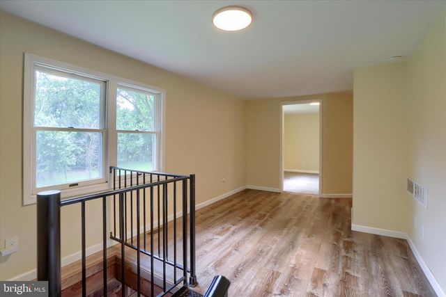 105 ELK DR, Carlisle, PA 17015