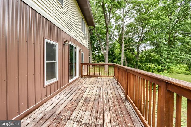 105 ELK DR, Carlisle, PA 17015