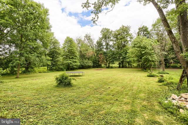 105 ELK DR, Carlisle, PA 17015