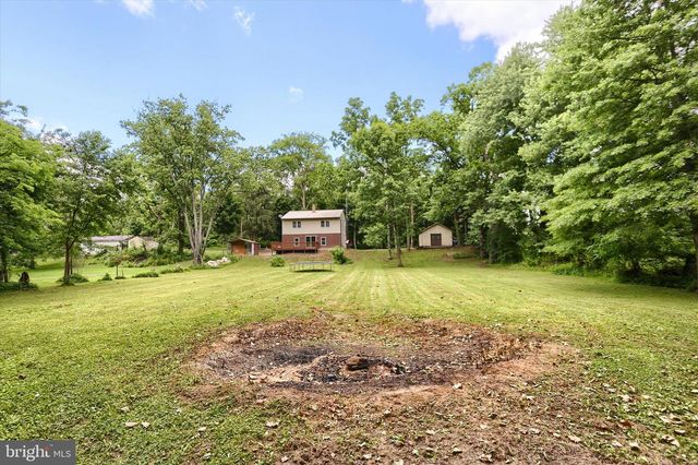 105 ELK DR, Carlisle, PA 17015
