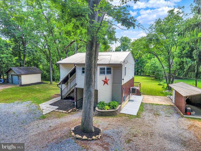 105 ELK DR, Carlisle, PA 17015